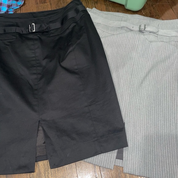 Bundle of 2 express skirts 8 - Picture 1 of 5
